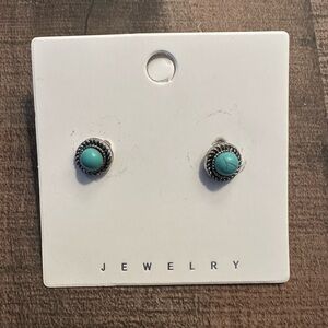 🥂 Turquoise and silver stud earrings